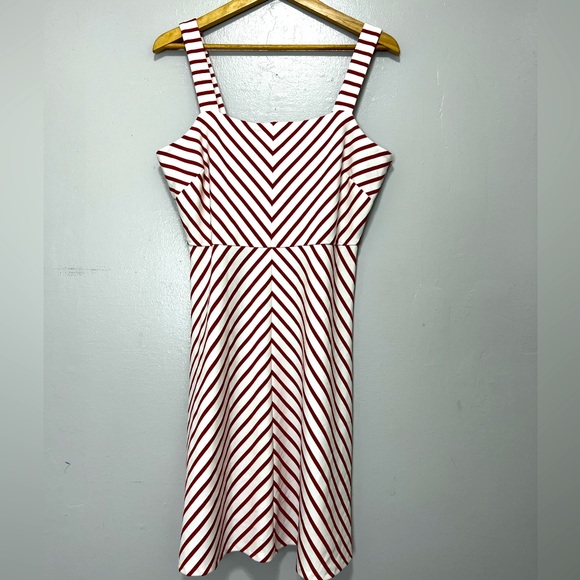 Draper James RSVP NWOT Knit Red Striped Nautical Dress - Picture 2 of 8